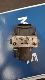 Jednotka ABS Audi A8D3 - 3