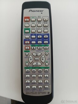Zesilovač Pioneer - 3