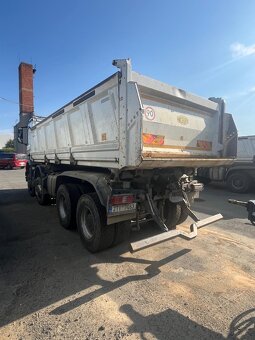 Mercedes Arocs - 3