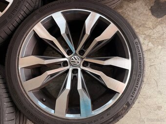Kola VW Tiguan R Line. 20’. - 3
