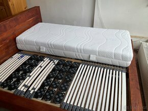 Luxusní manželská postel akácie - 3