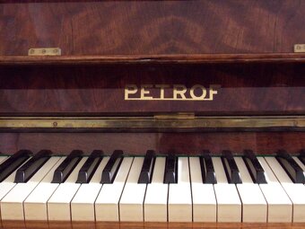 Piano Petrof r. v. 1964 - 3