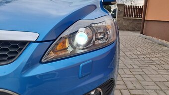 Ford Focus, 2.0i / 107KW TITANIUM - 3