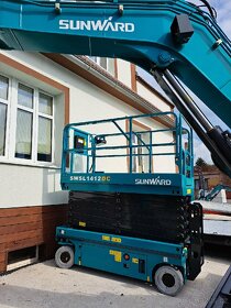ZVEDACÍ PLOŠINA ELEKTRICKÁ NŮŽKOVÁ ZDVIH 14m 2021rok - 3