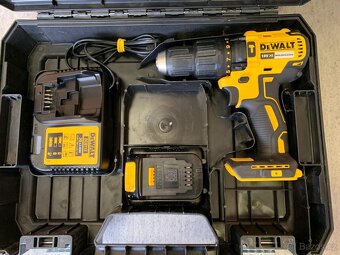 Aku DeWalt DCD778 + nabíječka + baterie + kufr - 3