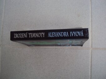 Zrození temnoty Alexandra Ivy - 3