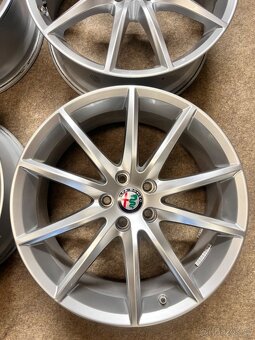 5x110 R19 ORIG. Alfa Romeo Stelvio - TOP STAV - 3