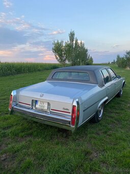 Cadillac Brougham - 3