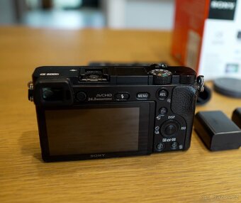 Sony Alpha A6000 - 3