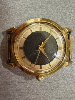Hodinky Junghans TRILASTIC - 3