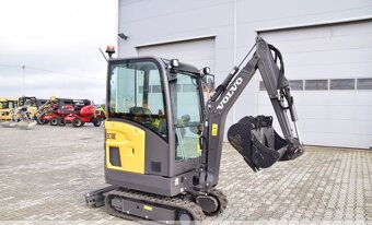 Pásový minibagr Volvo EC18E - 3