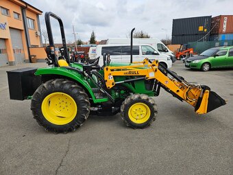 Malotraktor John Deere 3036E s čelním nakladačem - 3