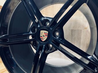 TOP sada Porsche Taycan R21 originál - 3