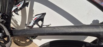 Velmi lehké silniční kolo, vše z karbonu, rám M, SRAM RED - 3
