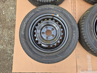 Zánovní sada 15" disků s letními pneu Hyundai - 3