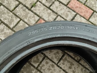 Kumho 295/35 R20 DOT3017 - 3