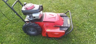 Vari Hurricane F530 s motorem Honda GCV 190 - 3