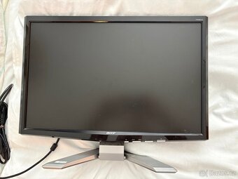 Profám monitor k počítači Acer - 3