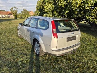 Prodám FORD FOCUS 2.0i COMBI 107KW - KLIMATIZACE - 3