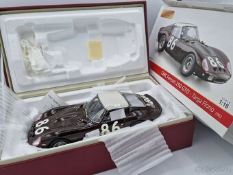 Ferrari CMC 1/18 a jiné - 3