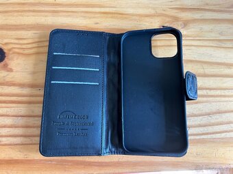 Zavírací kryt na iPhone 14 - 3