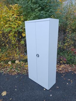 Zánovní plechová skříň - 3