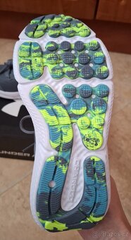 Dětské boty Under Armour vel.35,5 . - 3