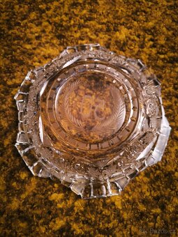 Broušená skleněná mísa 50 - 3