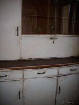 kredenc za přijatelnou cenu - 3