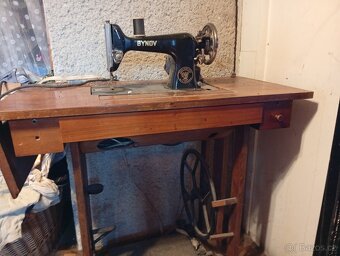 šicí stroj - 3