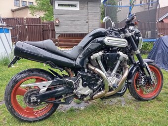 Yamaha MT-01 - 3