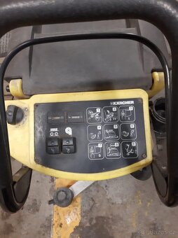 Čistící stroj na podlahy Karcher Bat 530 - 3