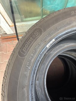 Pneu 225/55/17 - 3