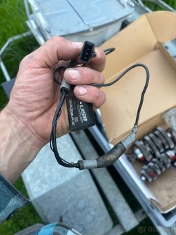 Jednotka a cidlo Quickshifteru Bazzas - 3