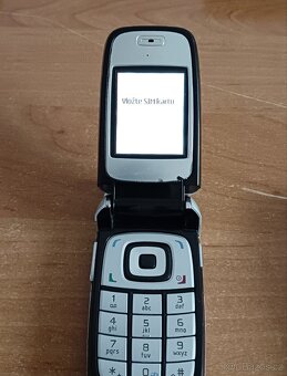Prodám sbírku telefonů Nokia a 1x Samsung - 3