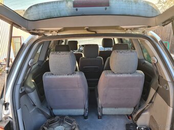 Toyota Previa - 3