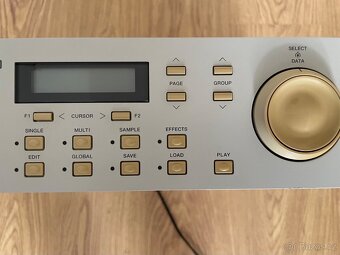 Akai S2000 - 3