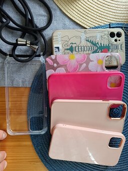 Apple 11 , 128GB + kryty - 3