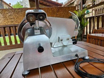 Kráječ potravin NOAW - 3