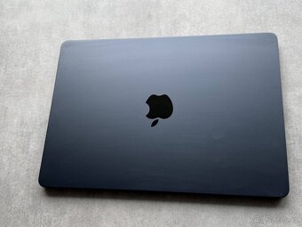 Apple MacBook Air 13”, M2 / 8GB / 256GB / temně inkous - 3