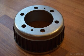 Brzdový bubny pro Hyundai H1 valník Libero OEM 5276147010 - 3