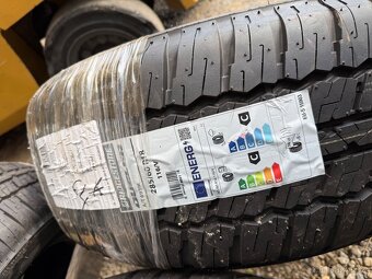 Pneu 285/60 R18 - 3