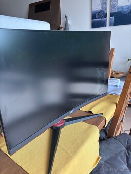 AOC monitor na náhradní díly - 3