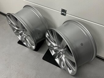 NOVÉ KOLA BENTLEY R21 - 3