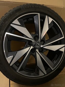 Original zimni alu Peugeot 308 III 225/45/17 95% - 3