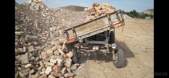 malotraktor s korbou nosič nářadí agrostroj - 3