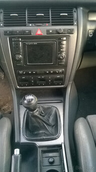 AUDI S8, A8 D2 4.2 265kw quattro MANUÁL facelift - díly - 3