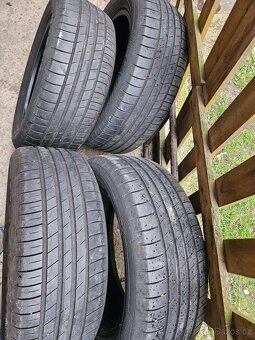 Pneu 225/55 r17 - 3