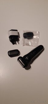 Holící strojek Braun - 3