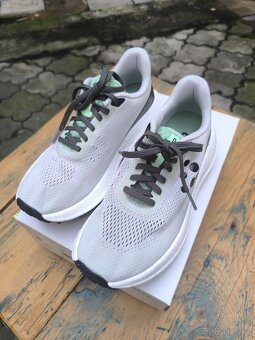 Běžecké boty Craft Explor W 39,5 - 3